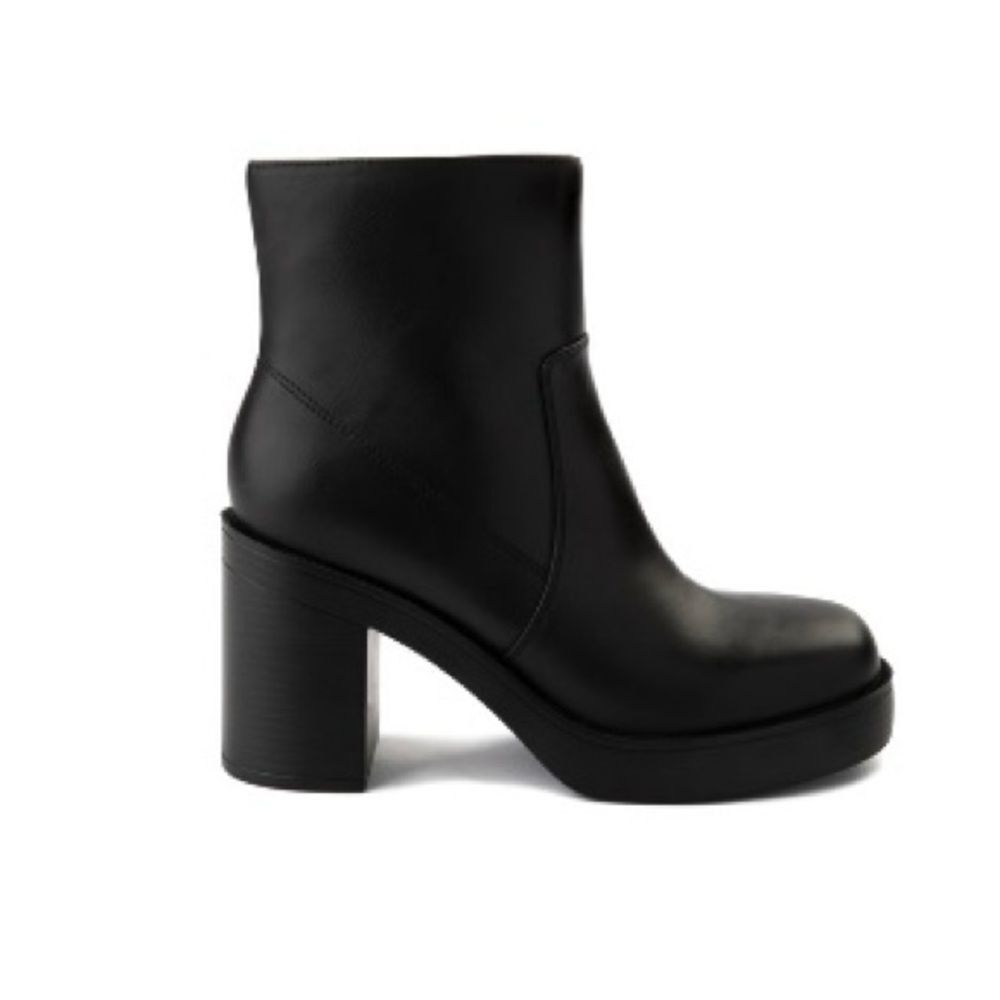 MC KENNA BLACK BOOT BY MIA SHOES, Sz 7.5, 9